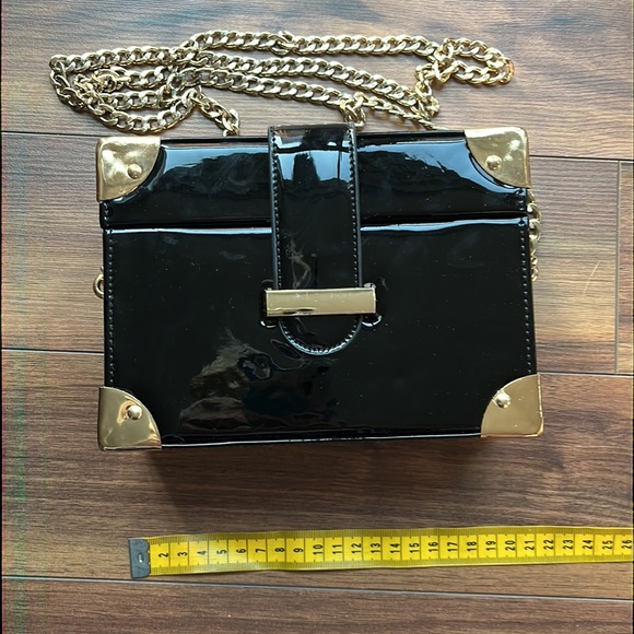 Hard-sided Trunk Style Purse - Picture 6 of 6